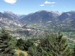 Vue vers Guillestre et Montdauphin