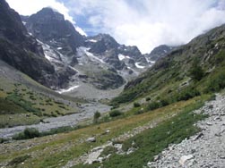 Sommets barrant la vallée de l'Onde
