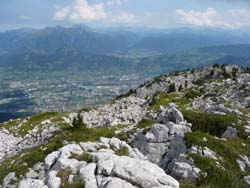 Tête des Bécus ; vue vers Scionzier, Taninges, la pointe de Marcelly