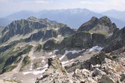 Les Grands Moulins ; vue vers les trois dames