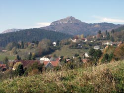 La Pinea ; au premier plan, le Sappey